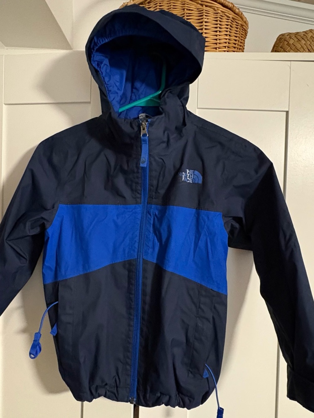 The North Face Kids Navy and Royal Blue Hooded Rain Jacket